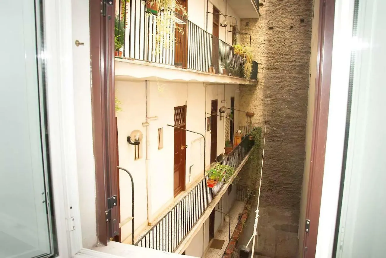 Apartment Trastevere Classico Self Check In Rome